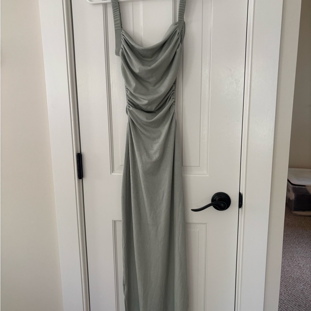 Hello Molly Frose on Repeat Midi Dress - Picture 2 of 4